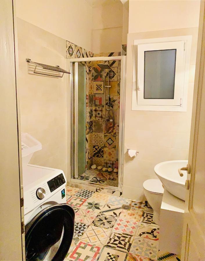Bring Only Your Toothbrush! Aten Exteriör bild